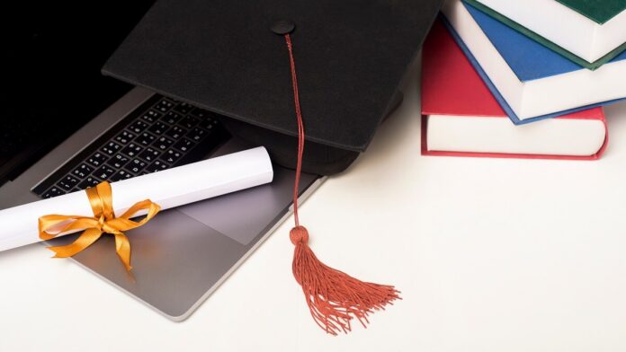 Online Resources and Support for Students Earning a Free High School Diploma